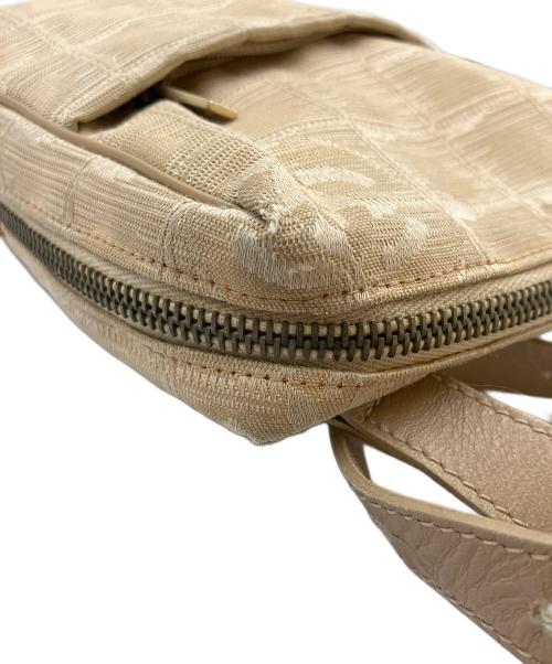 CHANEL（シャネル）CHANEL (シャネル) ショルダーバッグ ブラウンの古着・服飾アイテム