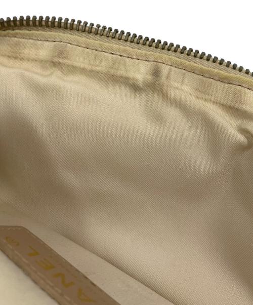 CHANEL（シャネル）CHANEL (シャネル) ショルダーバッグ ブラウンの古着・服飾アイテム