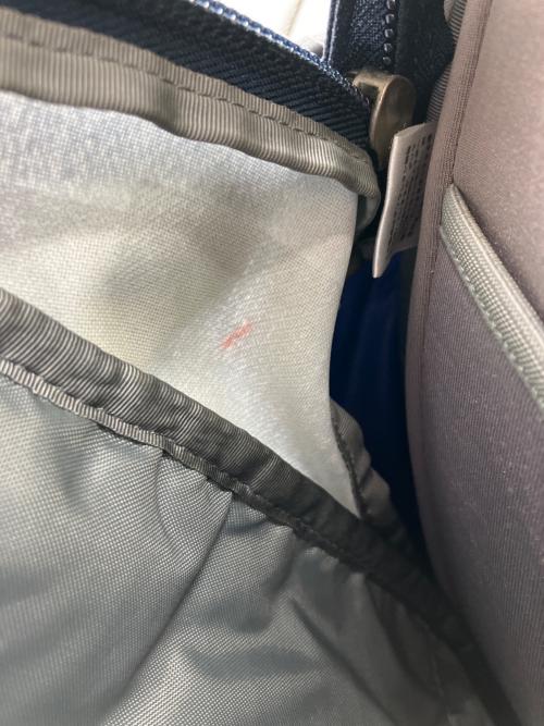 THE NORTH FACE（ザ ノース フェイス）THE NORTH FACE (ザ ノース フェイス) デイパック Hot Shot CL（ホットショット クラシック） ネイビーの古着・服飾アイテム