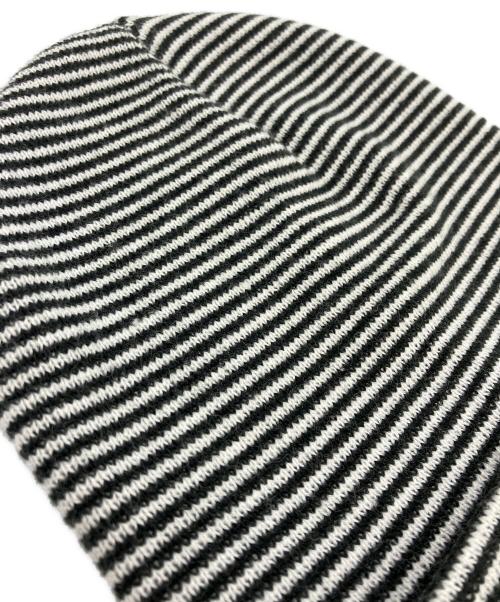 SUPREME（シュプリーム）SUPREME (シュプリーム) ニット帽 ブラック×ホワイトの古着・服飾アイテム