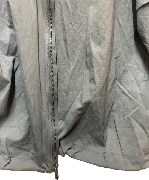 ARC'TERYX（アークテリクス）ARC'TERYX (アークテリクス) ナイロンパーカー グレー サイズ:SIZE XSの古着・服飾アイテム