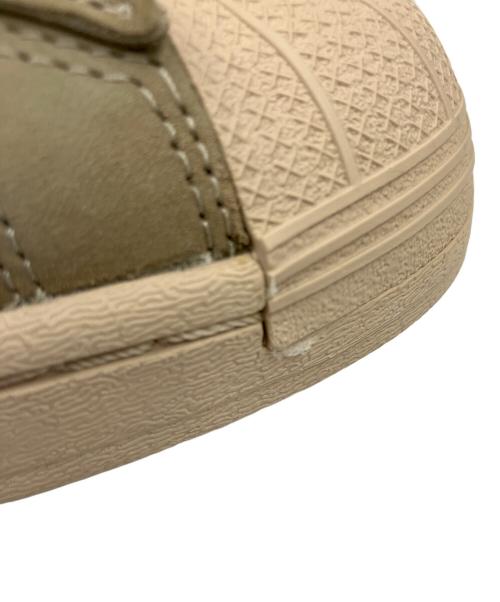 adidas（アディダス）adidas (アディダス) スニーカー　SUPER STAR（スーパースター） カーキ サイズ:SIZE 26.5cm 未使用品の古着・服飾アイテム