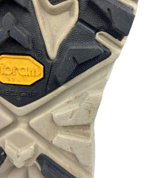 HOKAONEONE（ホカオネオネ）HOKAONEONE (ホカオネオネ) スニーカー　W ANACAPA LOW GTX（W アナカパロー GTX) ベージュ サイズ:SIZE 23.5cmの古着・服飾アイテム