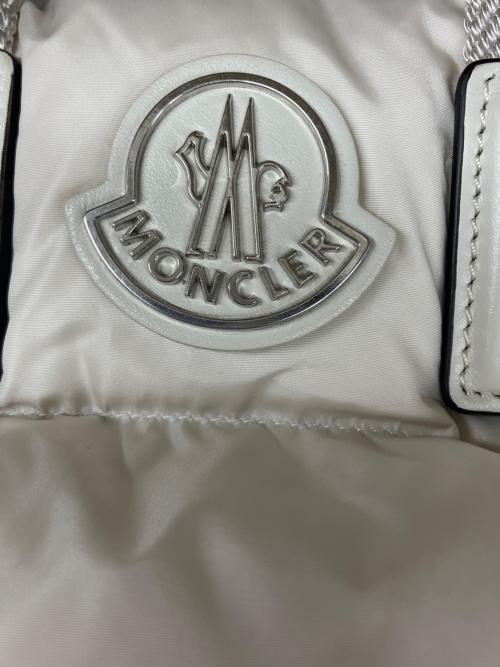MONCLER（モンクレール）MONCLER (モンクレール) 2WAYショルダーバッグ ホワイトの古着・服飾アイテム