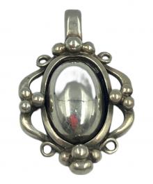 Georg Jensen（ジョージジェンセン）の古着「1989イヤーペンダント」