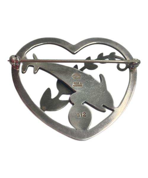 Georg Jensen（ジョージジェンセン）Georg Jensen (ジョージジェンセン) Leaping Dolphin Heart Broochの古着・服飾アイテム