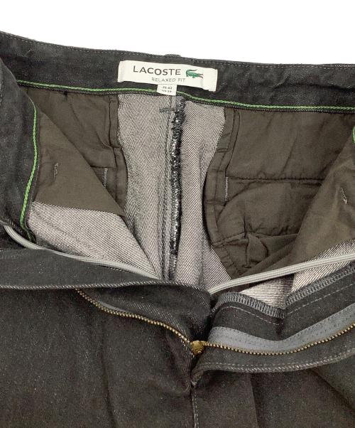 LACOSTE（ラコステ）LACOSTE (ラコステ) プリーツエフェクトデニム ワークパンツ ブラック サイズ:SIZE 33の古着・服飾アイテム