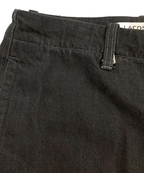 LACOSTE（ラコステ）LACOSTE (ラコステ) プリーツエフェクトデニム ワークパンツ ブラック サイズ:SIZE 33の古着・服飾アイテム