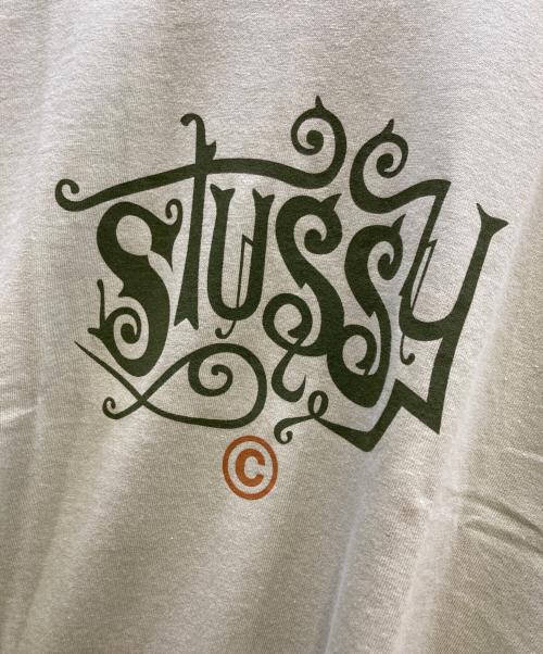 stussy（ステューシー）stussy (ステューシー) プリントTシャツ 黄緑 サイズ:Lの古着・服飾アイテム