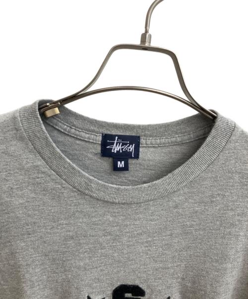 stussy（ステューシー）stussy (ステューシー) ワンポイント刺繍Tシャツ グレー サイズ:Mの古着・服飾アイテム