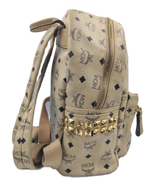 MCM（エムシーエム）MCM (エムシーエム) サイドスタッズリュック ベージュの古着・服飾アイテム