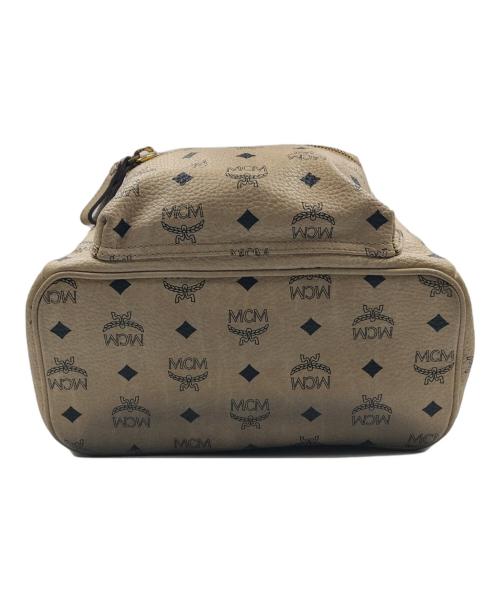 MCM（エムシーエム）MCM (エムシーエム) サイドスタッズリュック ベージュの古着・服飾アイテム