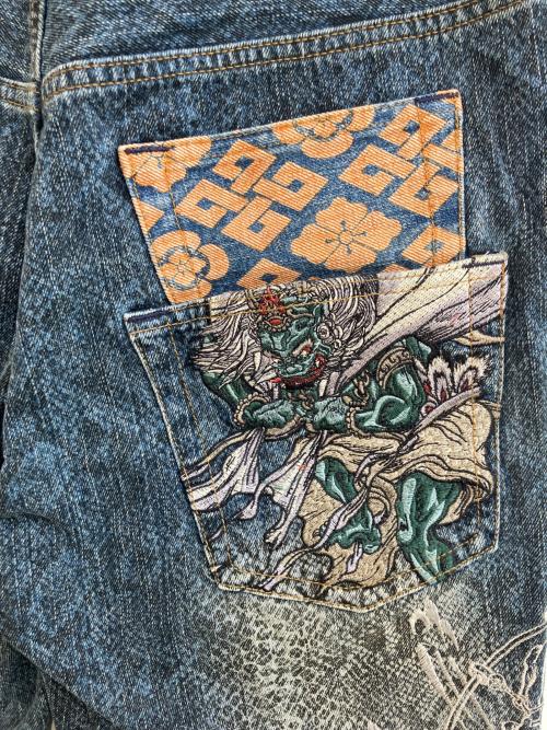 絡繰魂（カラクリダマシイ）絡繰魂 (カラクリダマシイ) 風神雷神刺繍デニムパンツ ブルー サイズ:W32の古着・服飾アイテム