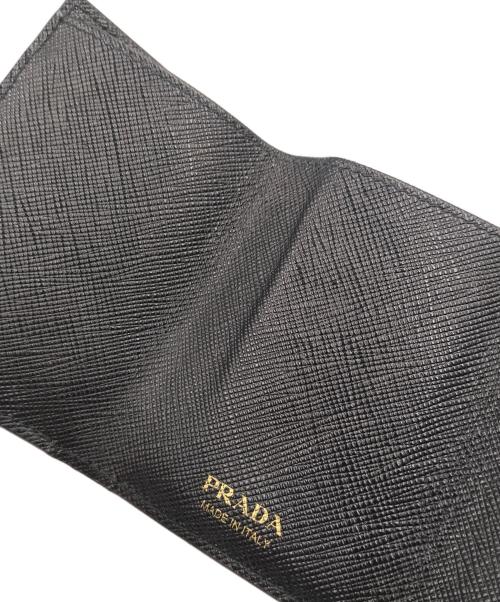 PRADA（プラダ）PRADA (プラダ) コンパクトウォレット SAFFIANO METAL ブラックの古着・服飾アイテム