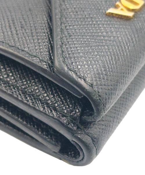 PRADA（プラダ）PRADA (プラダ) コンパクトウォレット SAFFIANO METAL ブラックの古着・服飾アイテム