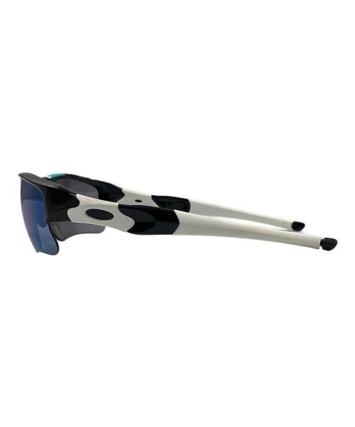 OAKLEY（オークリー）OAKLEY (オークリー) サングラス FLAK JACKET 30th記念モデル ホワイト×ブラック サイズ:63□14-135の古着・服飾アイテム