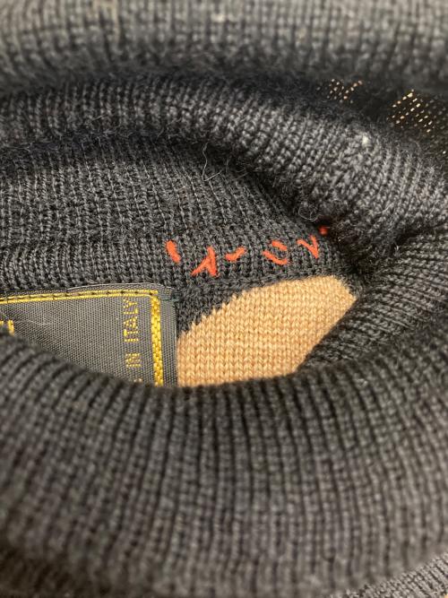 FENDI（フェンディ）FENDI (フェンディ) 総柄タートルネックニット ベージュ×ブラック サイズ:SIZE 48の古着・服飾アイテム