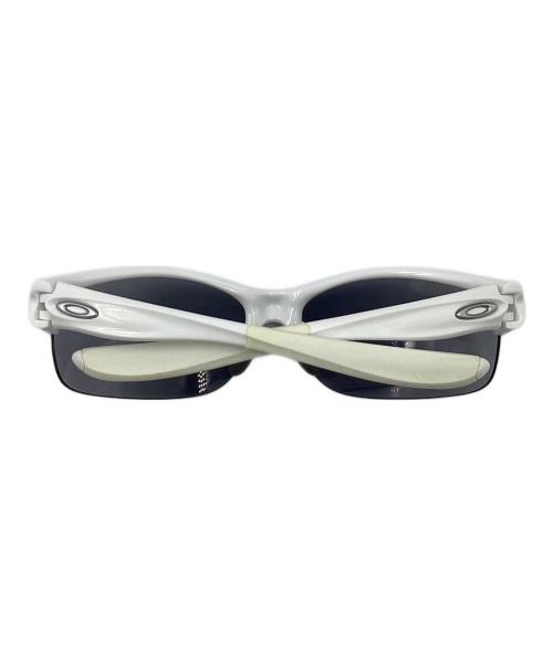 OAKLEY（オークリー）OAKLEY (オークリー) サングラス ホワイトの古着・服飾アイテム
