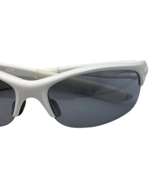OAKLEY（オークリー）OAKLEY (オークリー) サングラス ホワイトの古着・服飾アイテム