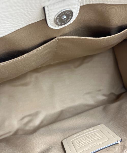 COACH（コーチ）COACH (コーチ) 2WAYバッグ　スミストート CM067 アイボリー×ブラウンの古着・服飾アイテム
