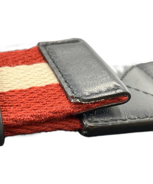 BALLY（バリー）BALLY (バリー) クロスボディーバッグ ネイビー×レッドの古着・服飾アイテム