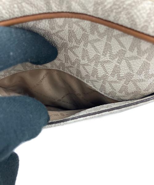 MICHAEL KORS（マイケルコース）MICHAEL KORS (マイケルコース) ショルダーバッグ アイボリー×ブラウンの古着・服飾アイテム