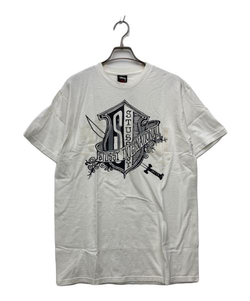 stussy（ステューシー）stussy (ステューシー) プリントTシャツ ホワイト サイズ:SIZE Mの古着・服飾アイテム