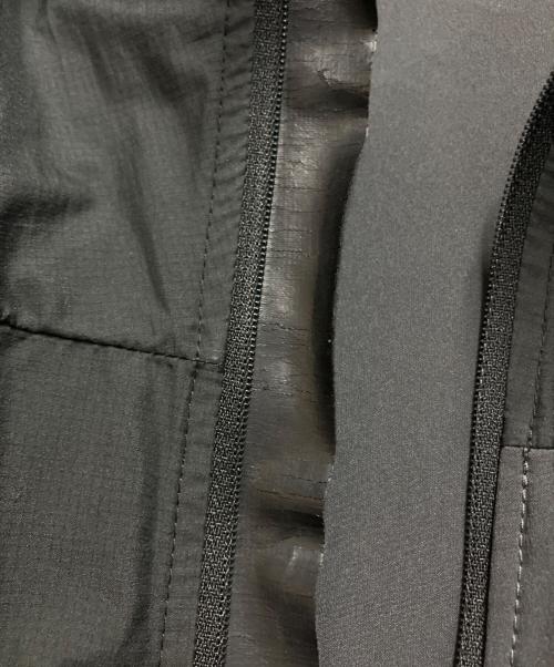 HAGLOFS（ホグロフス）HAGLOFS (ホグロフス) ソフトシェルマウンテンパーカー ブラック×グレー サイズ:Sの古着・服飾アイテム