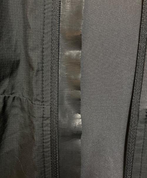 HAGLOFS（ホグロフス）HAGLOFS (ホグロフス) ソフトシェルマウンテンパーカー ブラック×グレー サイズ:Sの古着・服飾アイテム