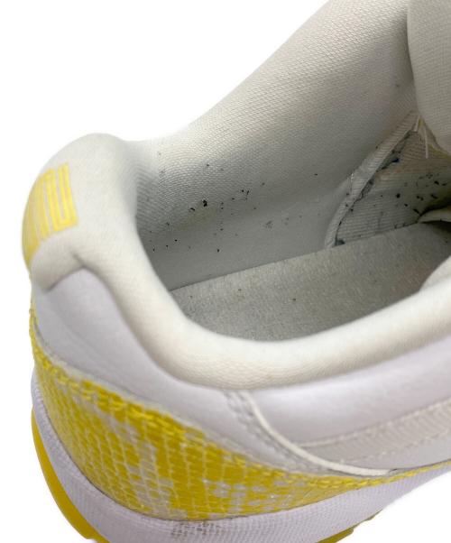 NIKE（ナイキ）NIKE (ナイキ) Nike WMNS Air Jordan 11 Retro Low Yellow Snake Skin ホワイト×イエロー サイズ:24.5の古着・服飾アイテム
