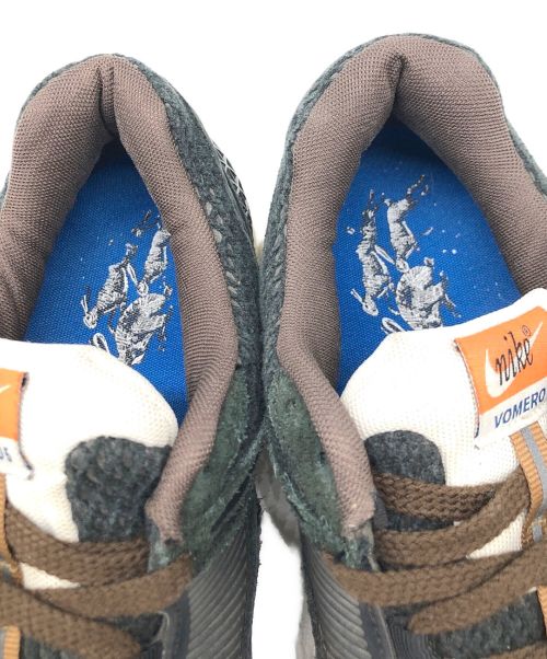 NIKE（ナイキ）NIKE (ナイキ) ZOOM VOMERO 5 RUNNING RABBIT（ズーム ボメロ 5 PRM） グレー サイズ:SIZE29㎝(US12)の古着・服飾アイテム