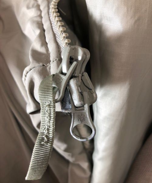 ECWCS（エクワックス）ECWCS (エクワックス) GⅢ LEVEL7 EXTREME COLD WEATHER PARKA グレー サイズ:Lの古着・服飾アイテム