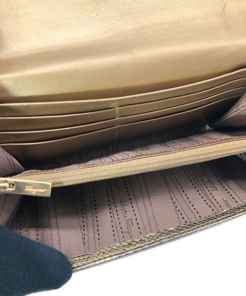 Salvatore Ferragamo（サルヴァトーレ フェラガモ）Salvatore Ferragamo (サルヴァトーレ フェラガモ) 長財布 ゴールドの古着・服飾アイテム