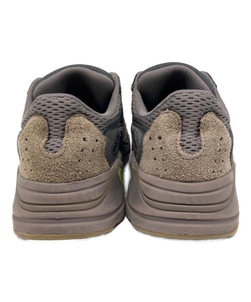 adidas（アディダス）adidas (アディダス) YEEZY BOOST 700 ブラウン×ブラック サイズ:SIZE 26.5cmの古着・服飾アイテム