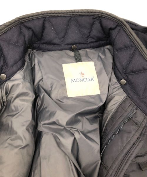 MONCLER（モンクレール）MONCLER (モンクレール) ダウンジャケット ブラック×ネイビーの古着・服飾アイテム