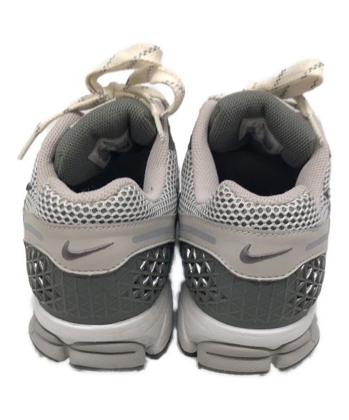NIKE（ナイキ）NIKE (ナイキ) ZOOM VOMERO 5 グレー サイズ:SIZE29cmUS11)の古着・服飾アイテム