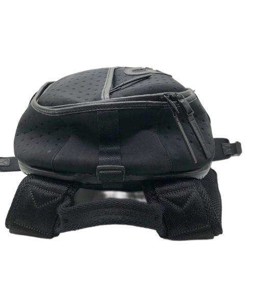 Y-3（ワイスリー）Y-3 (ワイスリー) デイパック ブラックの古着・服飾アイテム