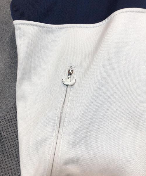 adidas（アディダス）adidas (アディダス) トラックジャケット グレー×ネイビー サイズ:US Mの古着・服飾アイテム