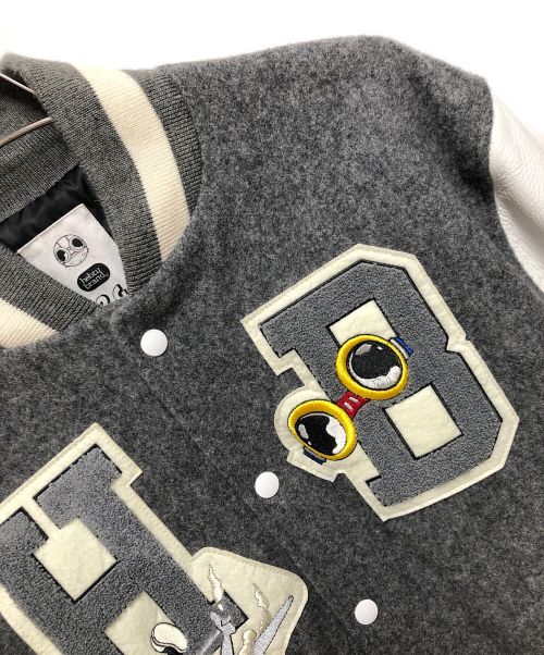 skookum（スクーカム）skookum (スクーカム) HEBRU BRAND (ヘブル・ブラントリー) 2G (ツージー) HEBRU AWARD JACKET ホワイト×グレー サイズ:Ｍの古着・服飾アイテム