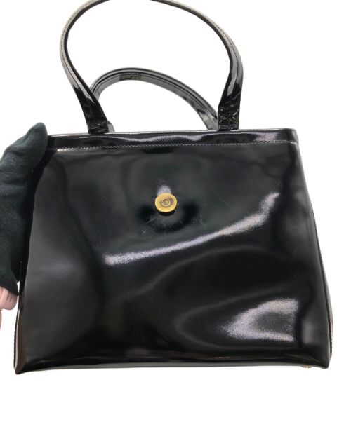 Salvatore Ferragamo（サルヴァトーレ フェラガモ）Salvatore Ferragamo (サルヴァトーレ フェラガモ) エナメルハンドバッグ ブラックの古着・服飾アイテム