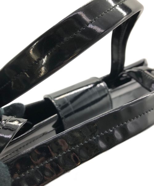 Salvatore Ferragamo（サルヴァトーレ フェラガモ）Salvatore Ferragamo (サルヴァトーレ フェラガモ) エナメルハンドバッグ ブラックの古着・服飾アイテム