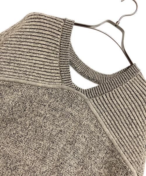 CLANE（クラネ）CLANE (クラネ) W FACE CUT NECK WIDE KNIT TOPS（ダブルフェイス カット ネック ワイド ニット トップス） ライトグレー サイズ:1の古着・服飾アイテム