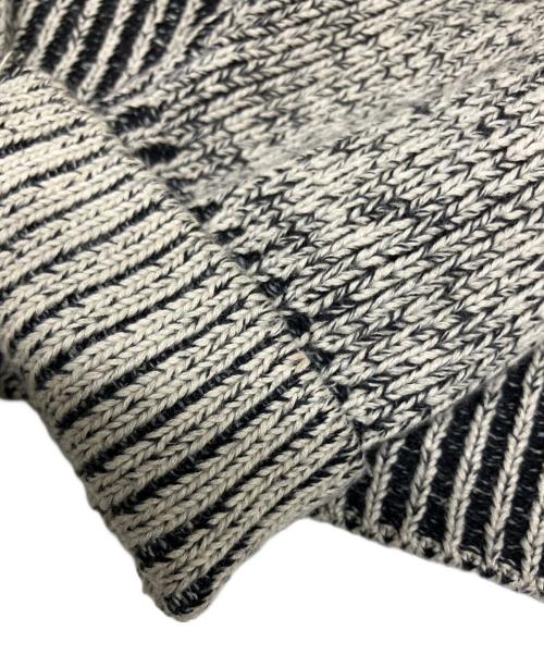 CLANE（クラネ）CLANE (クラネ) W FACE CUT NECK WIDE KNIT TOPS（ダブルフェイス カット ネック ワイド ニット トップス） ライトグレー サイズ:1の古着・服飾アイテム