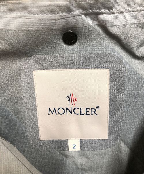 MONCLER（モンクレール）MONCLER (モンクレール) OFFWHITE (オフホワイト) ナイロンジャケット グレー サイズ:ＳＩＺＥ２の古着・服飾アイテム