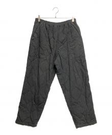 nestrobe confect（ネストローブ コンフェクト）の古着「コットンラミーキルティングイージーパンツ」｜グレー