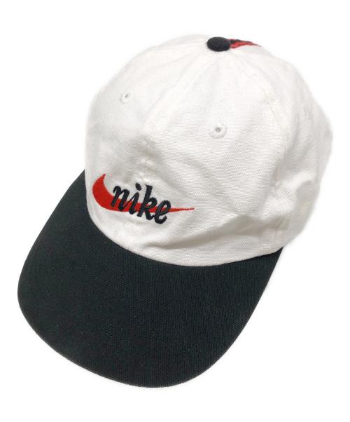 NIKE（ナイキ）NIKE (ナイキ) キャップ ホワイト×ブラック サイズ:FREEの古着・服飾アイテム