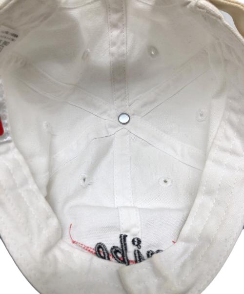 NIKE（ナイキ）NIKE (ナイキ) キャップ ホワイト×ブラック サイズ:FREEの古着・服飾アイテム