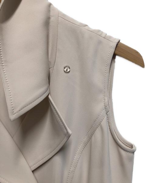 JILL BY JILLSTUART（ジル バイ ジルスチュアート）JILL BY JILLSTUART (ジル バイ ジルスチュアート) ケープカラー2Wayトレンチワンピース ベージュ サイズ:ＳＩＺＥ　ＦＲＥＥの古着・服飾アイテム