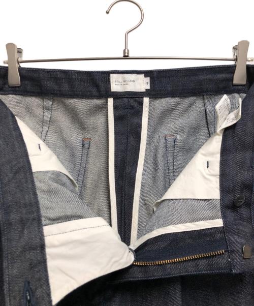 STILL BY HAND（スティルバイハンド）STILL BY HAND (スティルバイハンド) ワンタックデニムパンツ インディゴ サイズ:48の古着・服飾アイテム