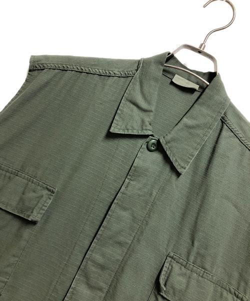 ROTHCO（ロスコ）ROTHCO (ロスコ) BDUミリタリーシャツ リメイクベスト グリーン サイズ:XLの古着・服飾アイテム